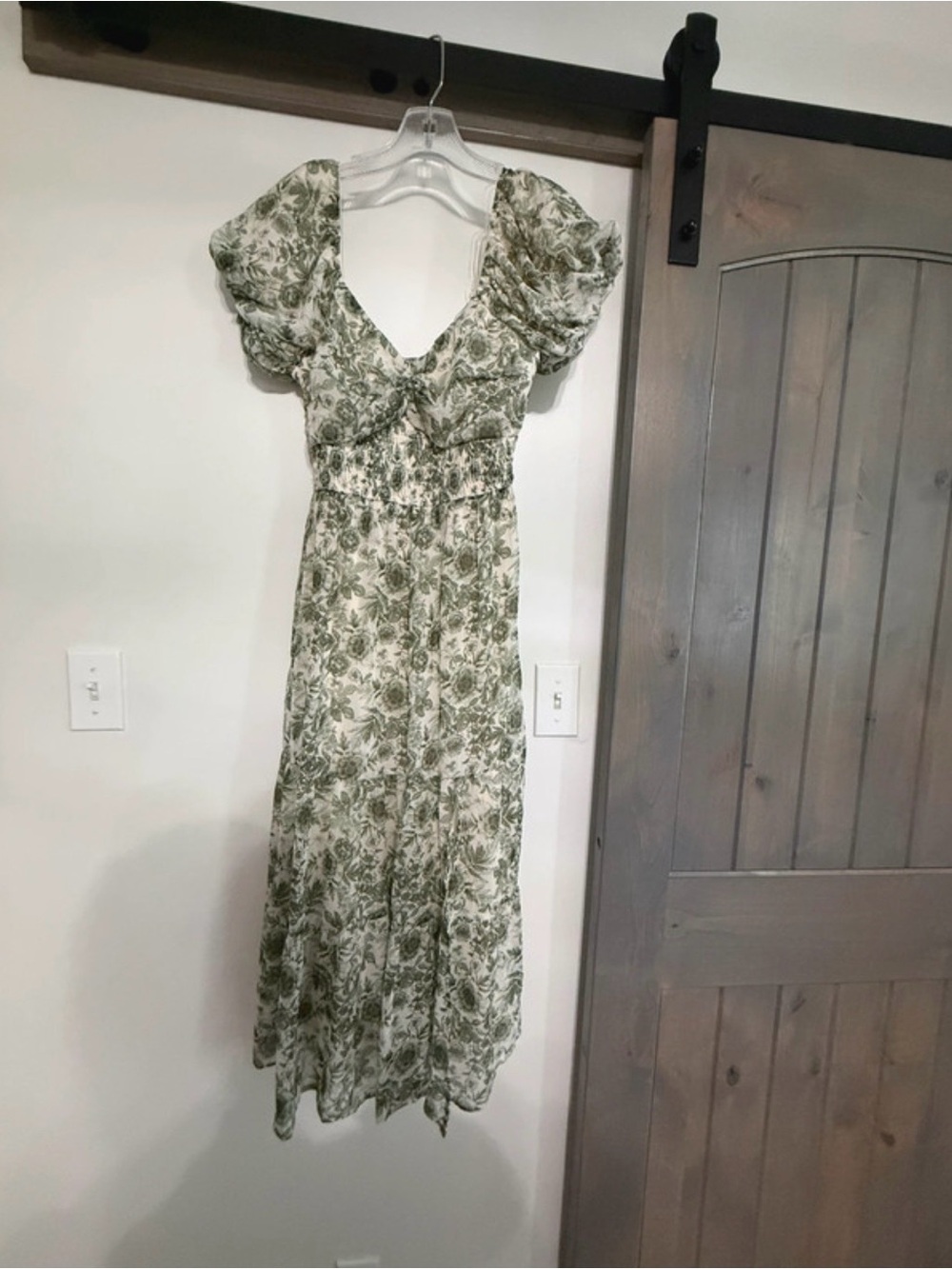Puff-Sleeve Floral Maxi Dress in Sage Green